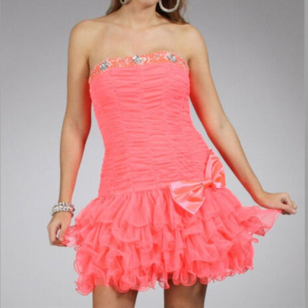 Masquerade $120 Neon Coral Strapless Mini Sz 7